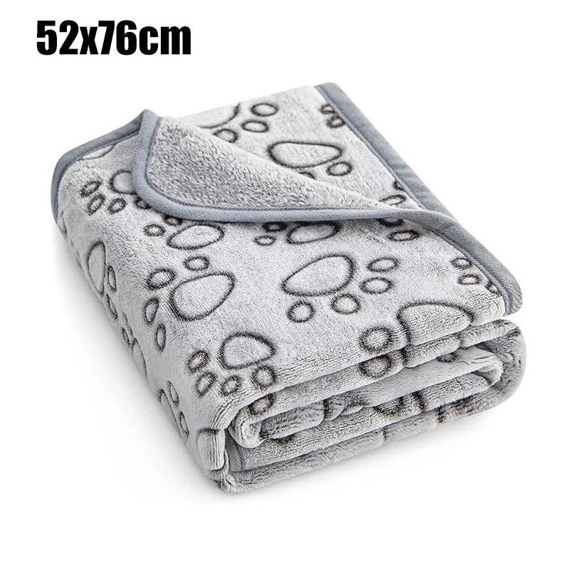 Soft Fluffy Pet Blanket - Warm Cartoon Pattern for Dogs & Cats