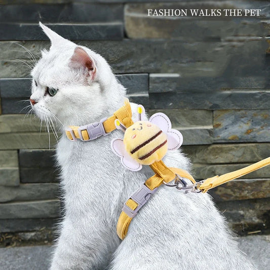 Flower Kitten Collar Collar featuring a bee-shaped harness and leash for stylish pet walks.